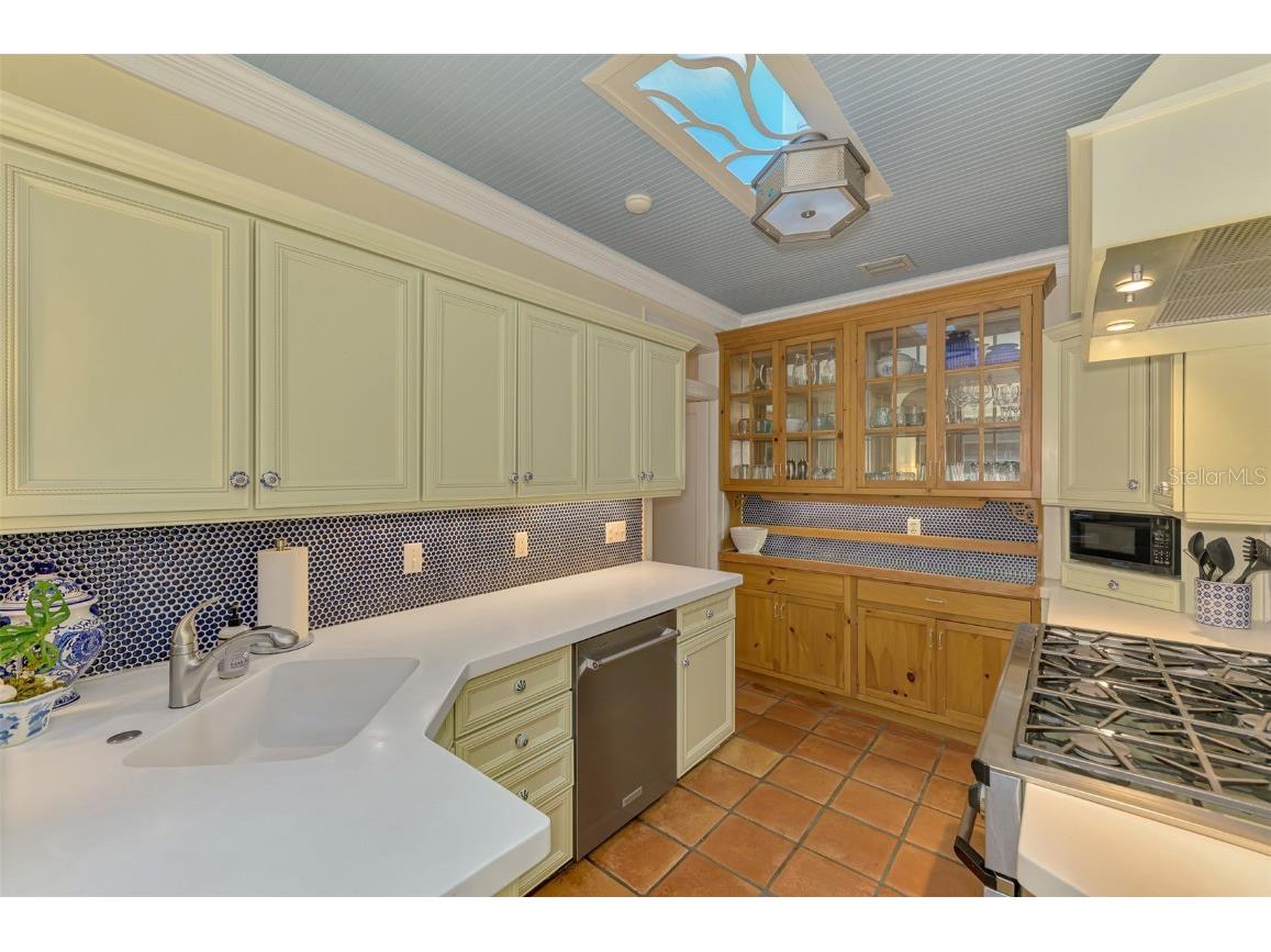 3838 Flores Avenue Sarasota FL 34239 A4661399 image16