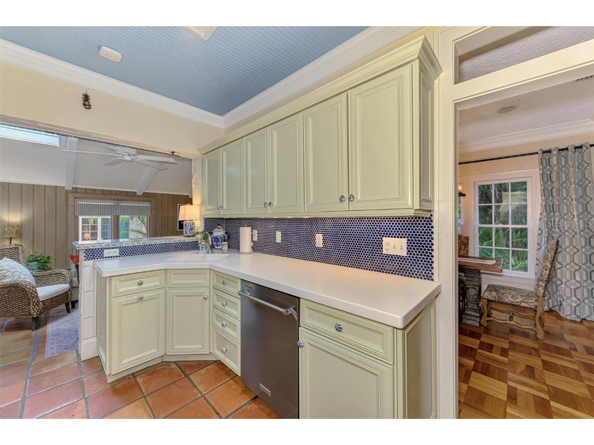 3838 Flores Avenue Sarasota FL 34239 A4661399 image18