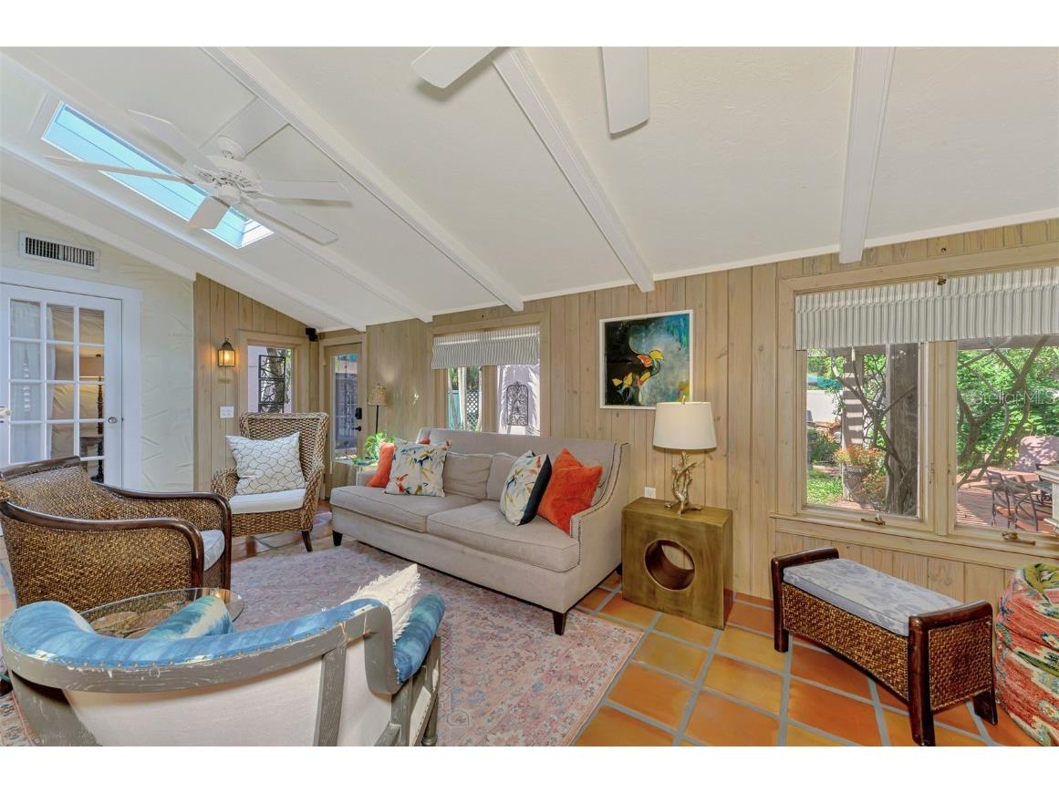 3838 Flores Avenue Sarasota FL 34239 A4661399 image19