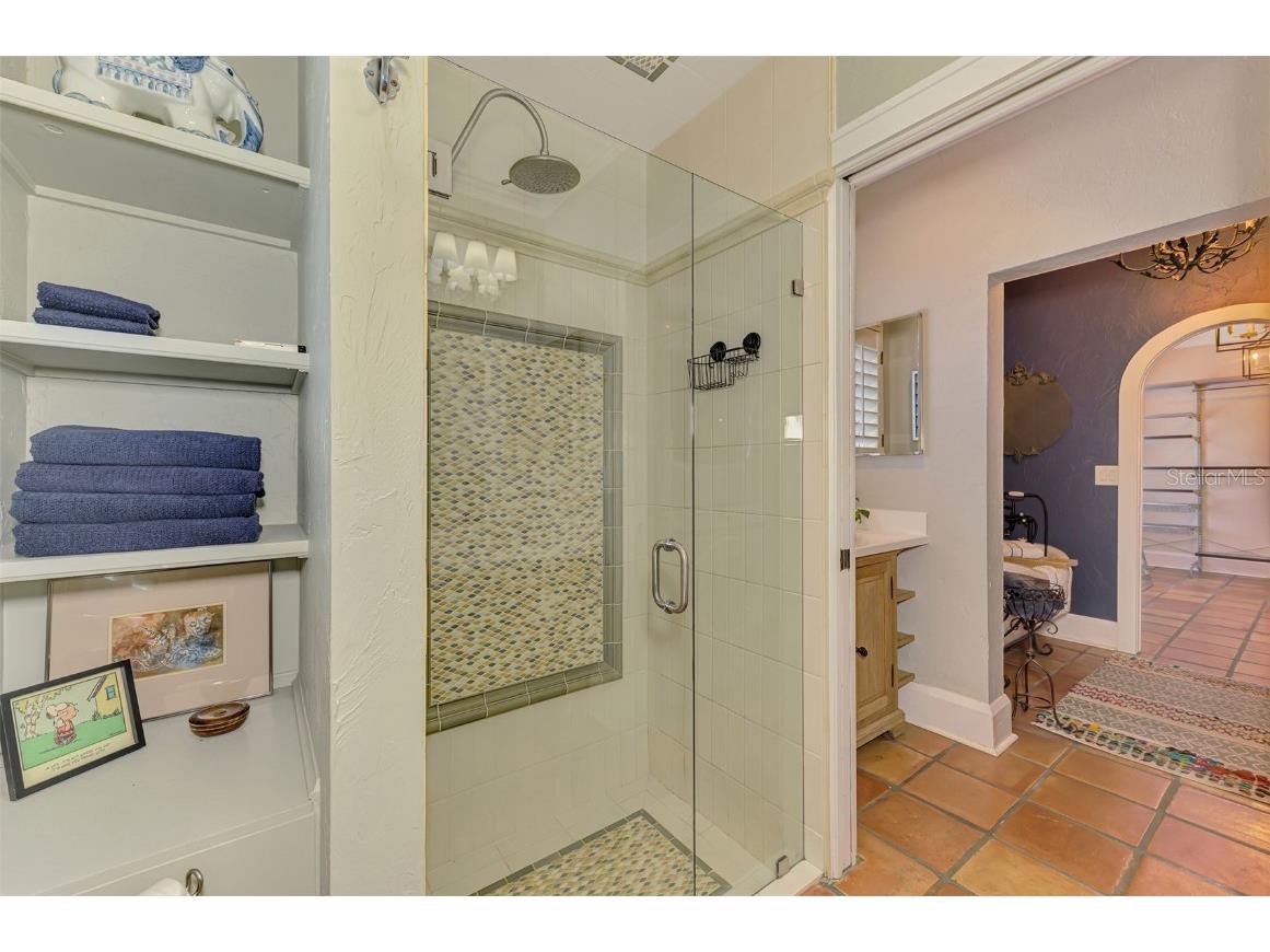 3838 Flores Avenue Sarasota FL 34239 A4661399 image26