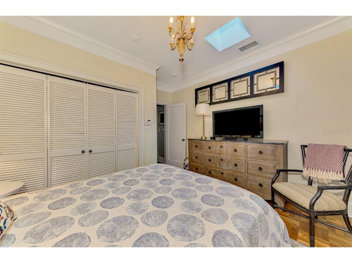 3838 Flores Avenue Sarasota FL 34239 A4661399 image30