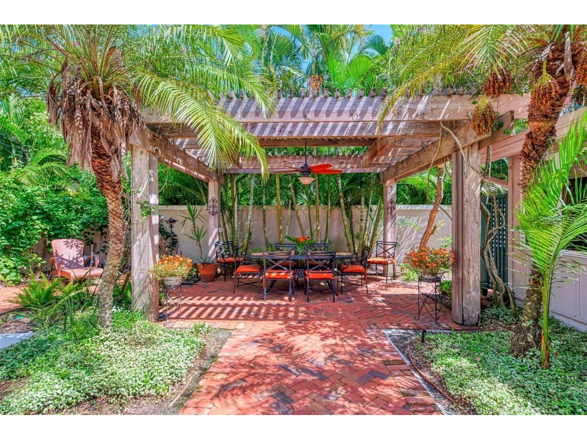 3838 Flores Avenue Sarasota FL 34239 A4661399 image33