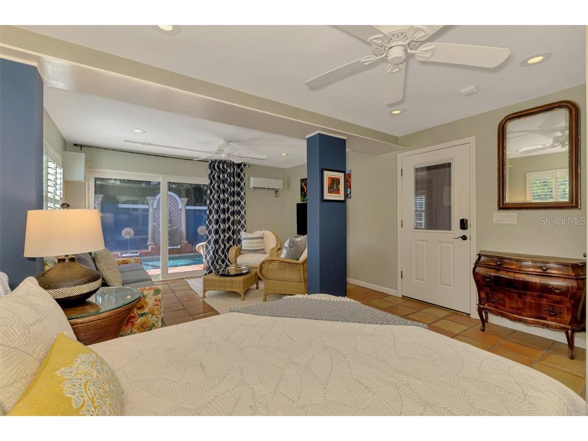 3838 Flores Avenue Sarasota FL 34239 A4661399 image37