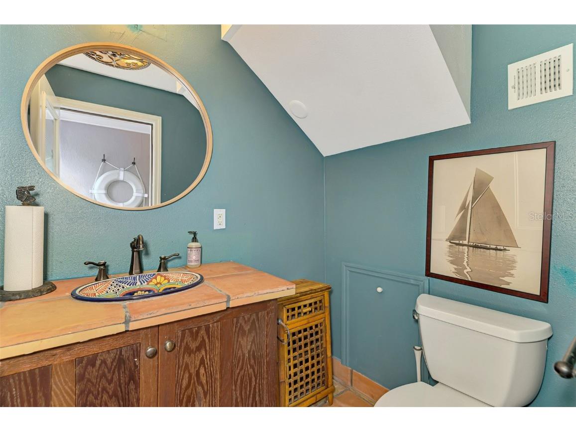 3838 Flores Avenue Sarasota FL 34239 A4661399 image40