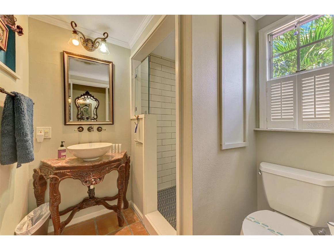 3838 Flores Avenue Sarasota FL 34239 A4661399 image43