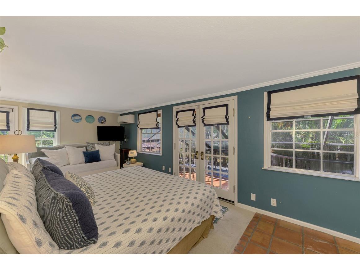 3838 Flores Avenue Sarasota FL 34239 A4661399 image44