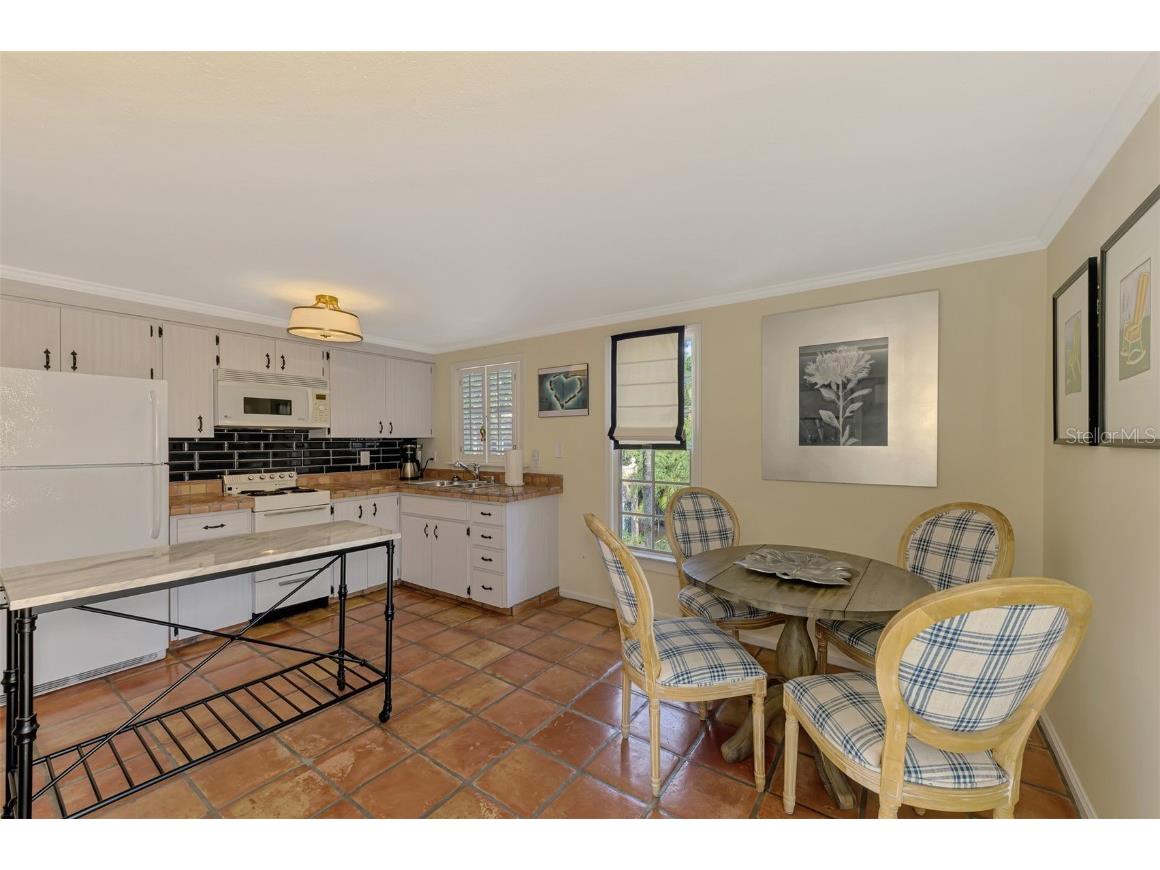 3838 Flores Avenue Sarasota FL 34239 A4661399 image48