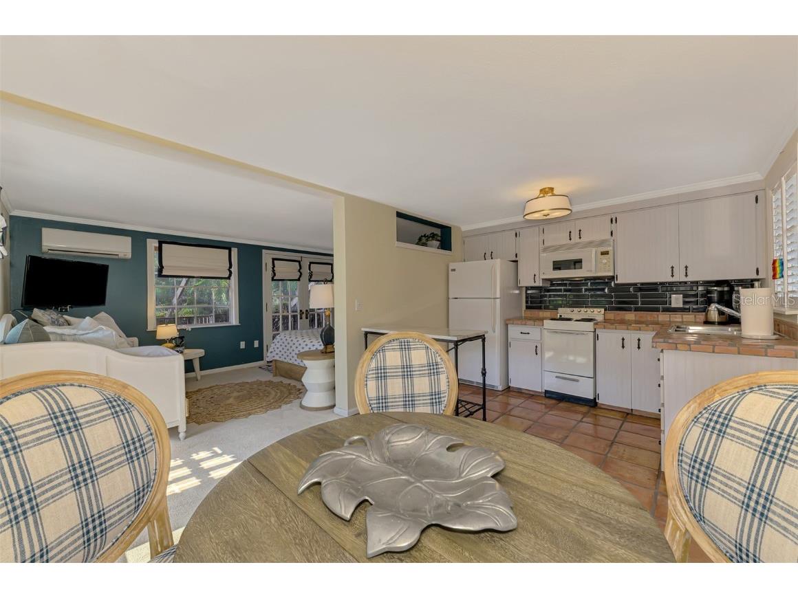 3838 Flores Avenue Sarasota FL 34239 A4661399 image50