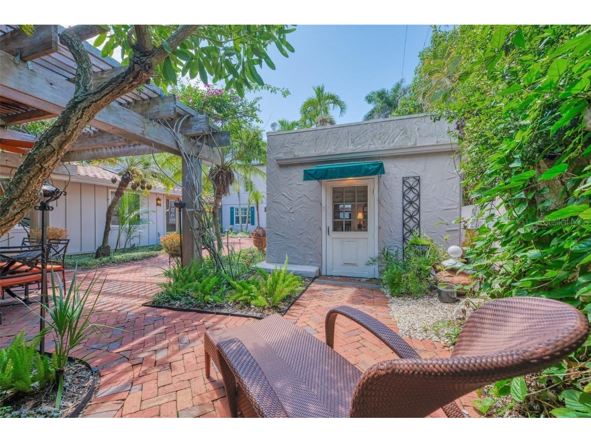 3838 Flores Avenue Sarasota FL 34239 A4661399 image55