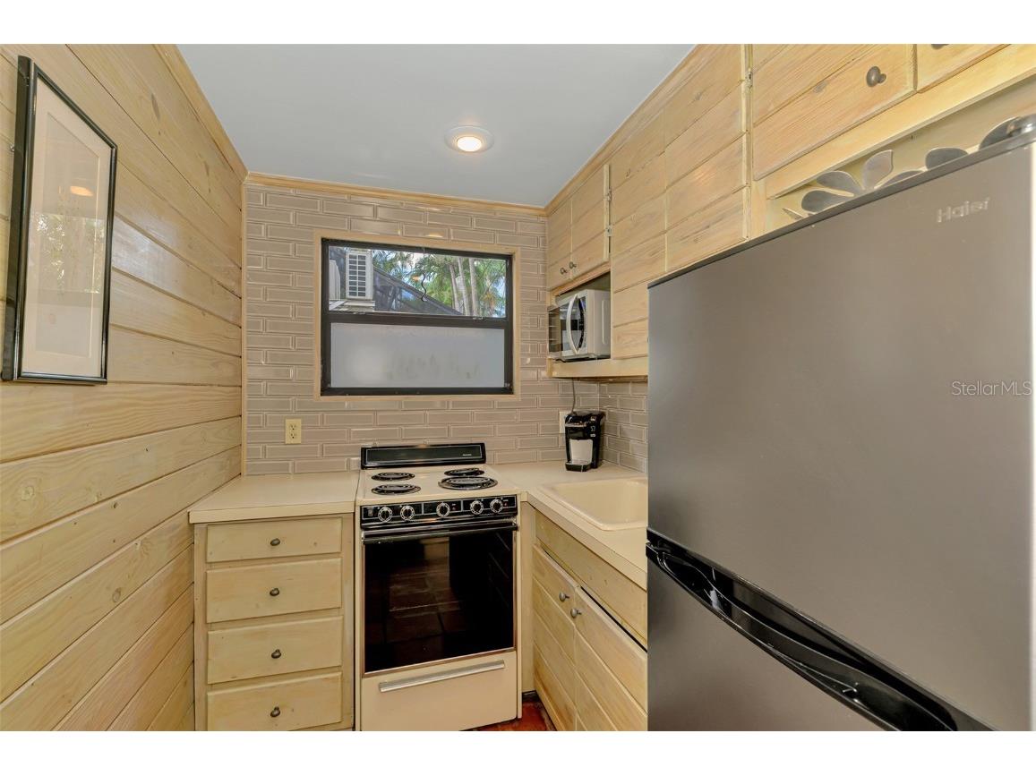 3838 Flores Avenue Sarasota FL 34239 A4661399 image59