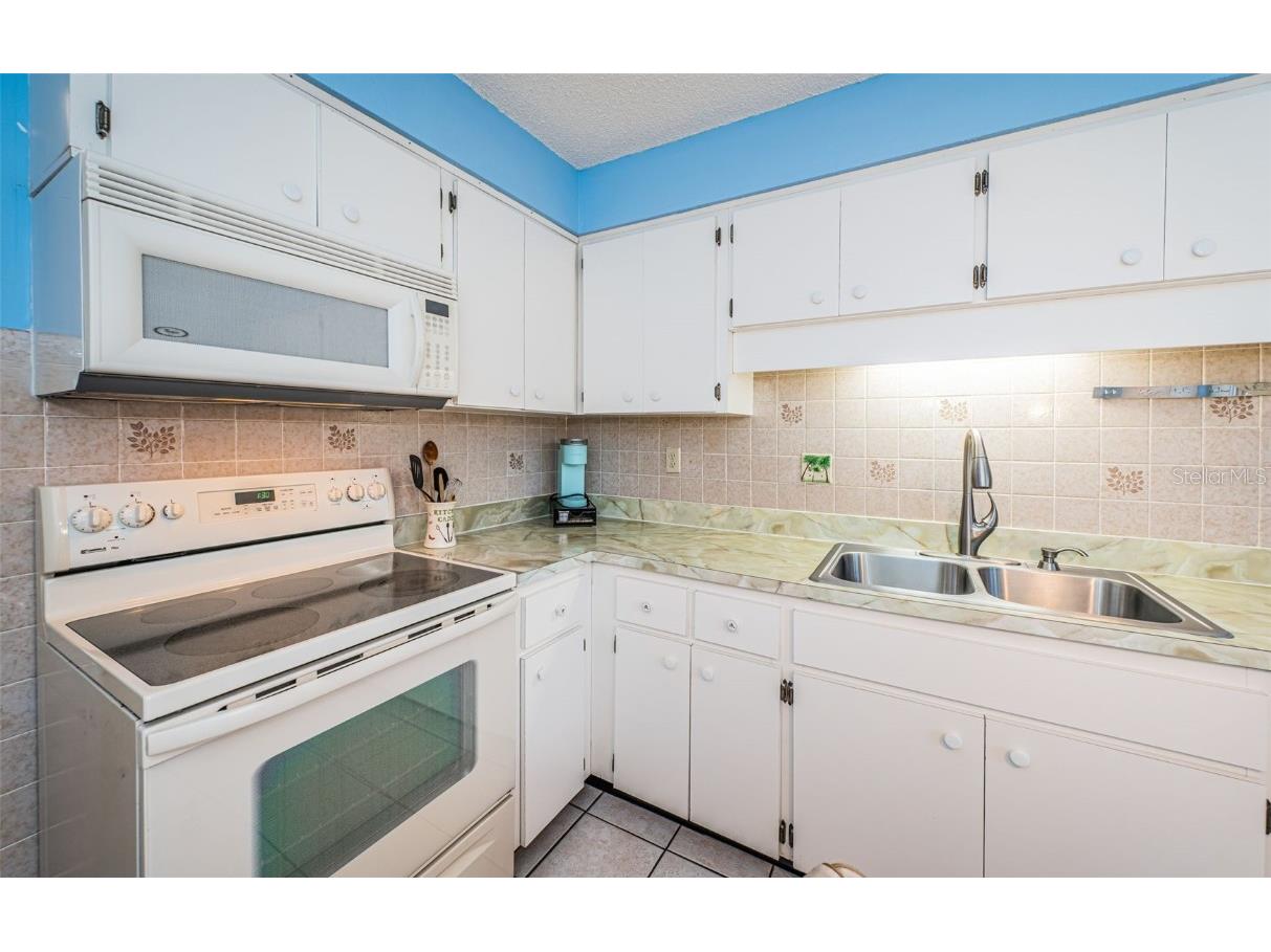 3838 Lanyard Court #B New Port Richey FL 34652 W7875781 image16