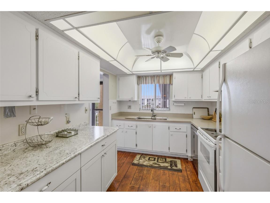 3839 Lake Bayshore Drive #H516 Bradenton FL 34205 A4674884 image8