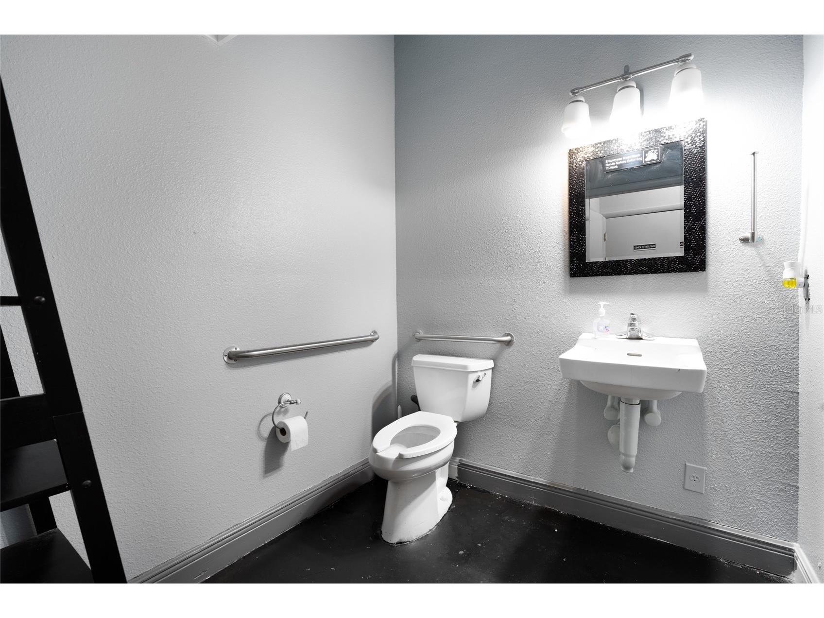 384 Flagler Avenue New Smyrna Beach FL 32169 NS1087063 image15