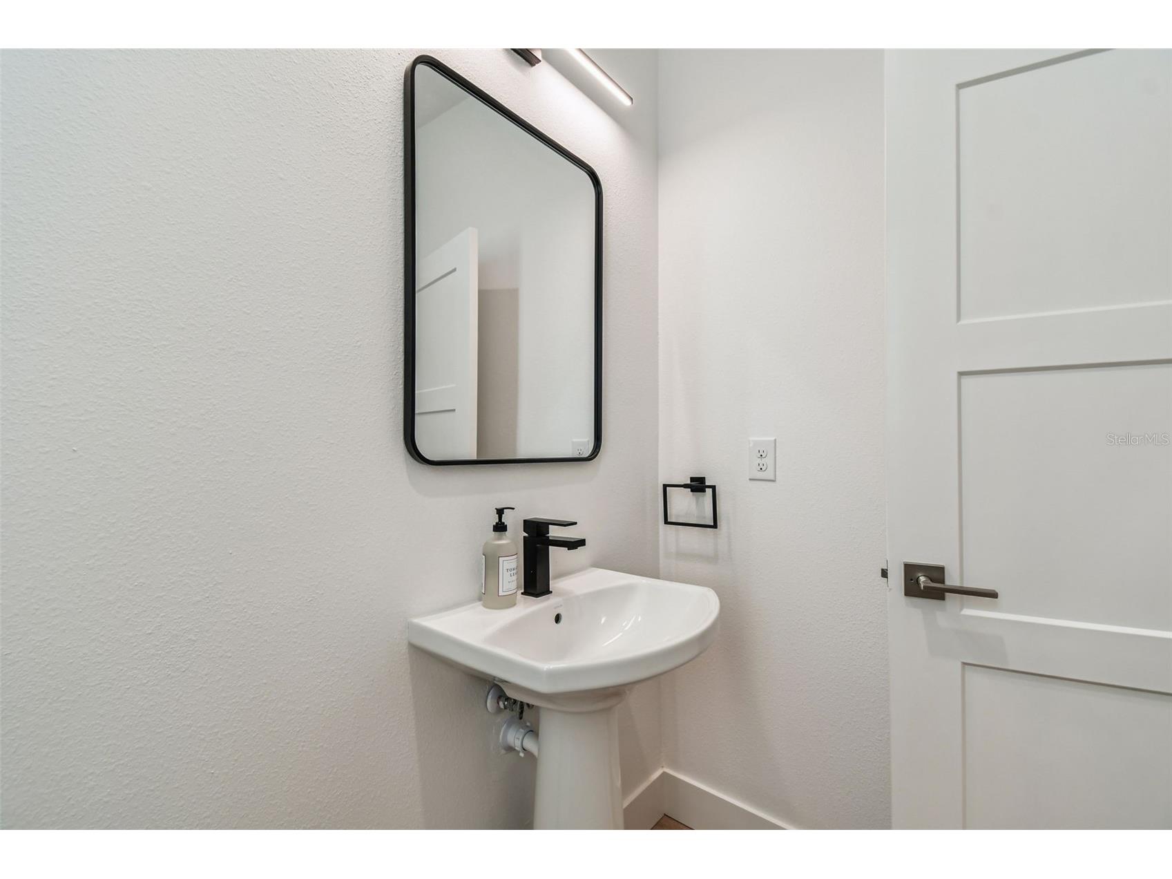 3840 Pompano Drive SE Saint Petersburg FL 33705 TB8478317 image50