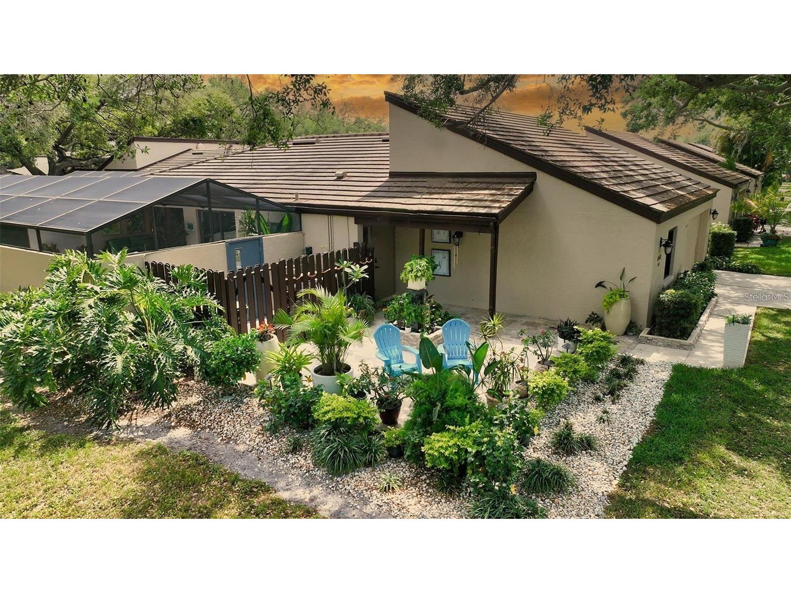 3842 Glen Oaks Manor Drive Sarasota FL 34232 A4689406 image1