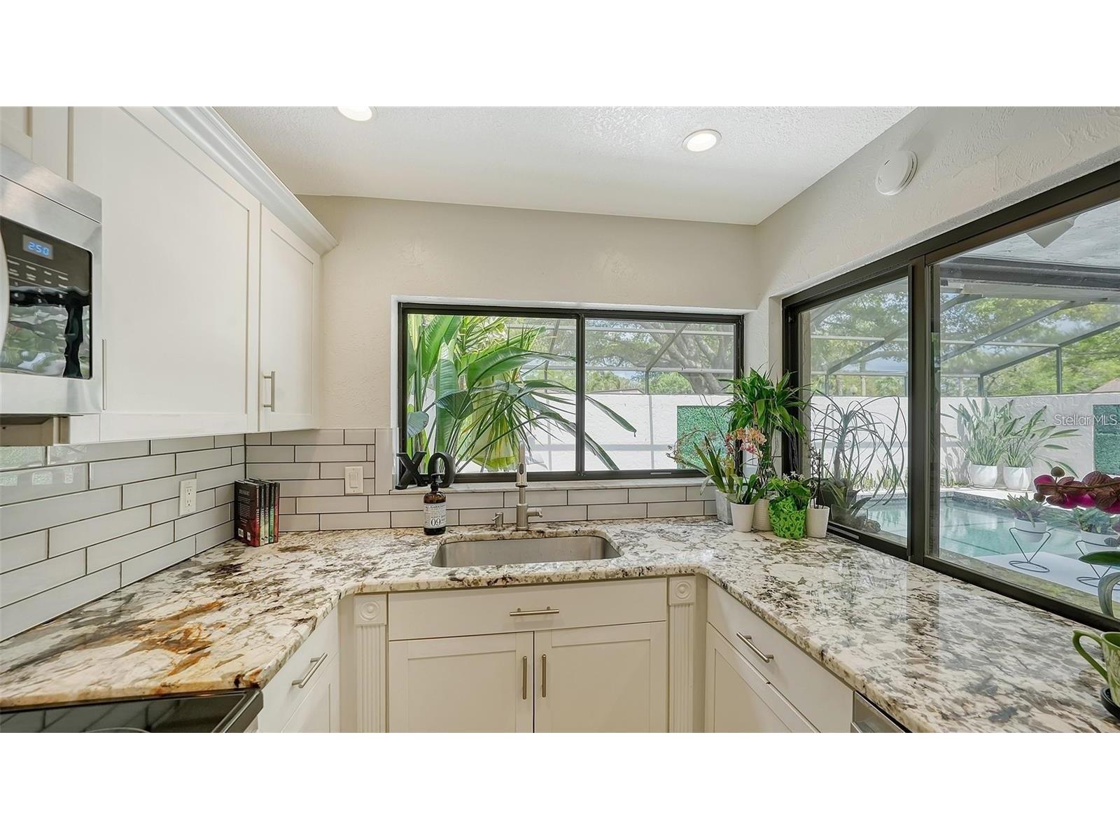 3842 Glen Oaks Manor Drive Sarasota FL 34232 A4689406 image21