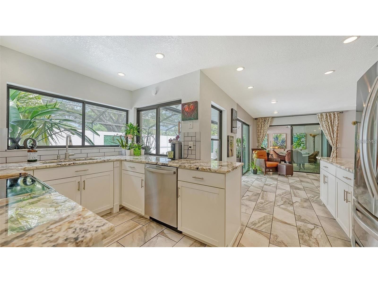 3842 Glen Oaks Manor Drive Sarasota FL 34232 A4689406 image8