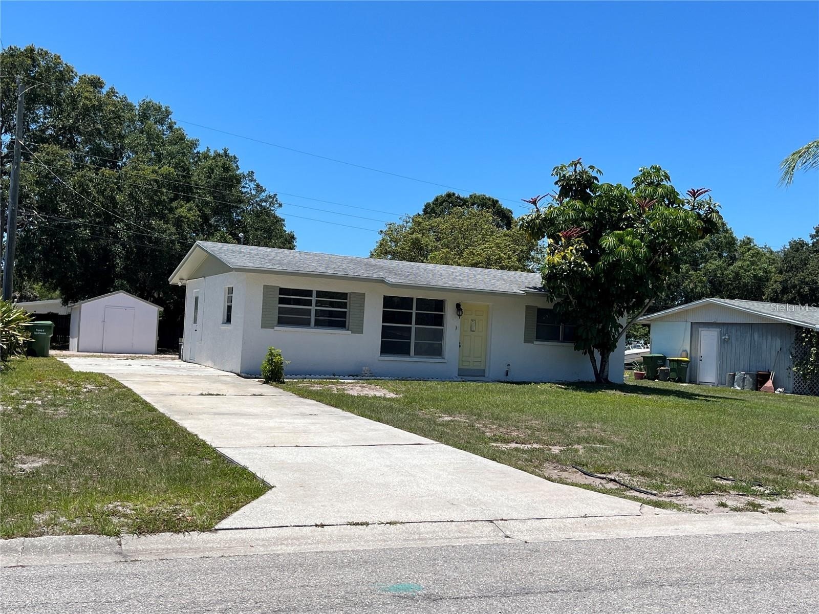 3842 Hawkeye Circle Sarasota FL 34232 A4693864 image1