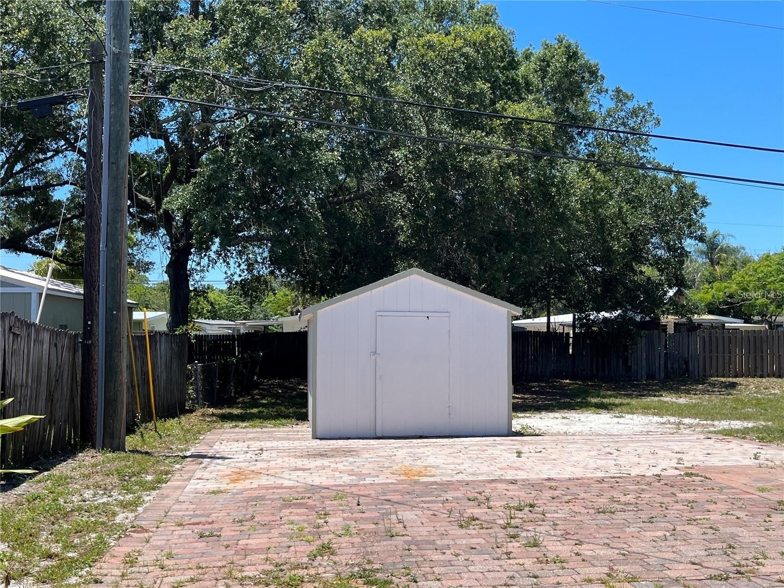 3842 Hawkeye Circle Sarasota FL 34232 A4693864 image13