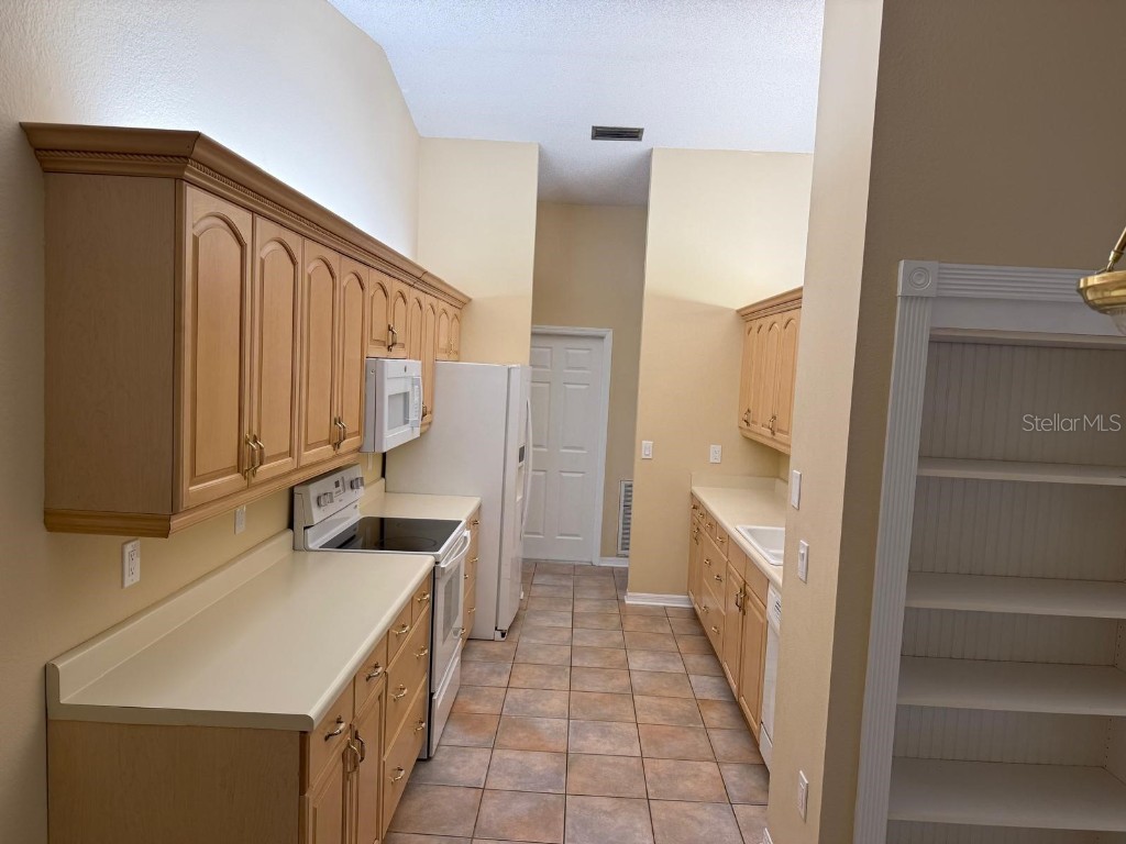 3842 Kingston Boulevard Sarasota FL 34238 A4665265 image5