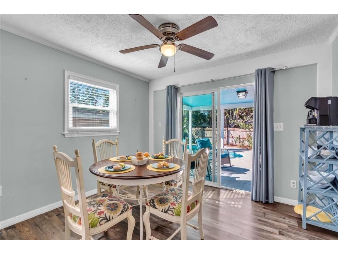 3843 Chapel Drive Sarasota FL 34234 A4653666 image14