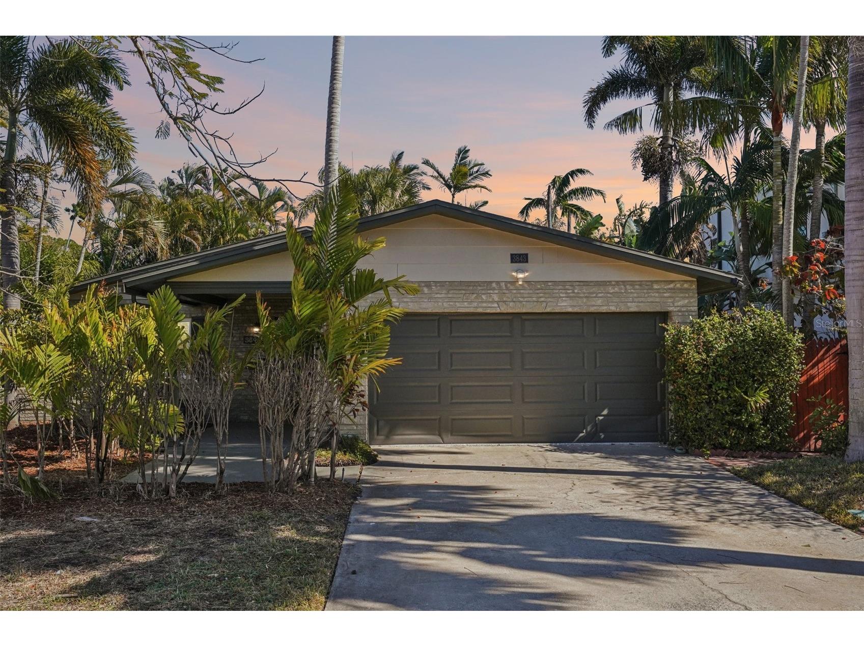 3843 Shore Acres Boulevard NE Saint Petersburg FL 33703 TB8472579 image1