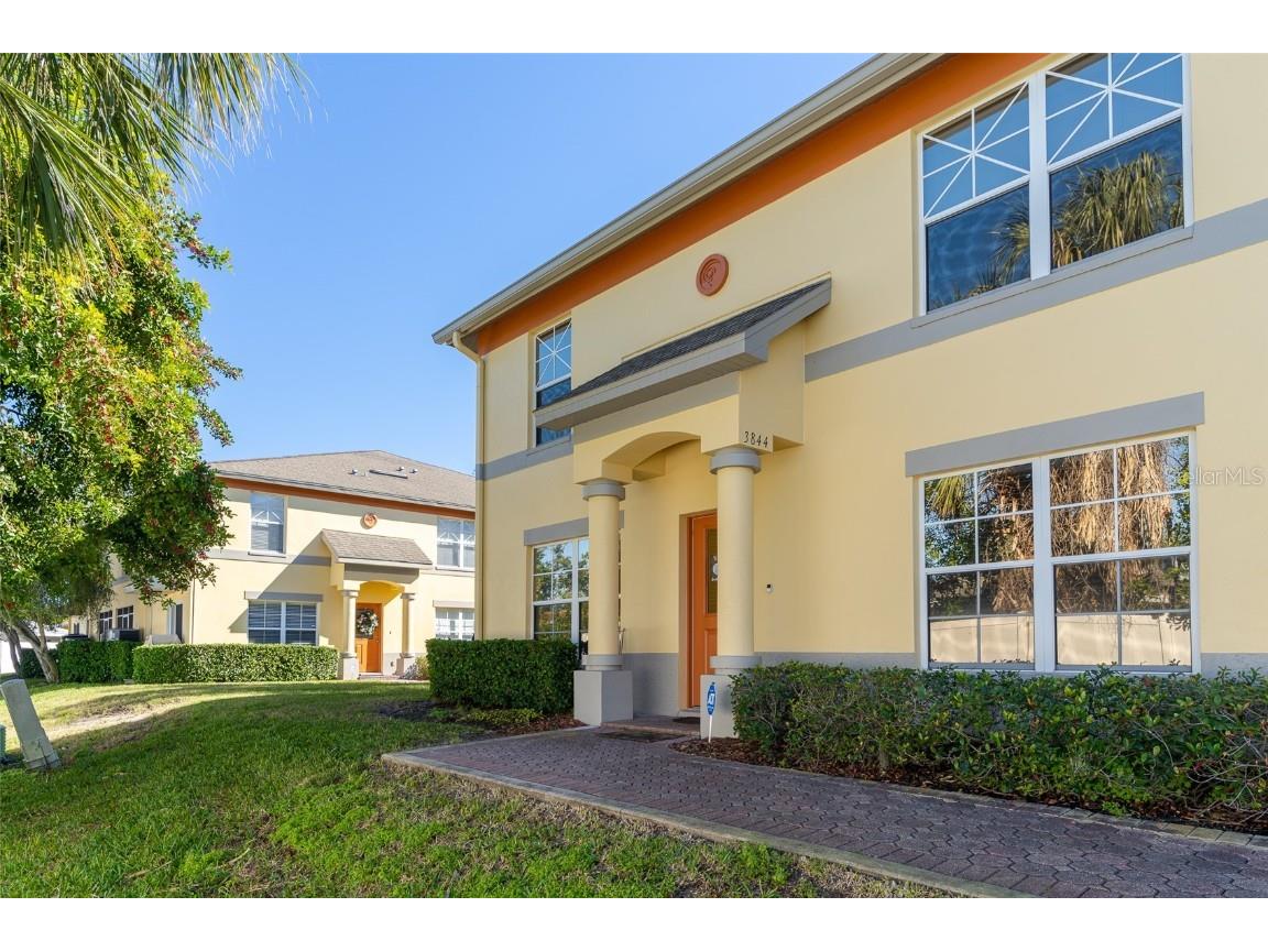 3844 Island Way Saint Petersburg FL 33705 U8187509 image1