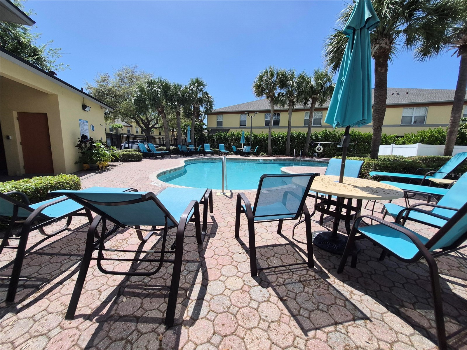 3845 Island Way Saint Petersburg FL 33705 O6390546 image24