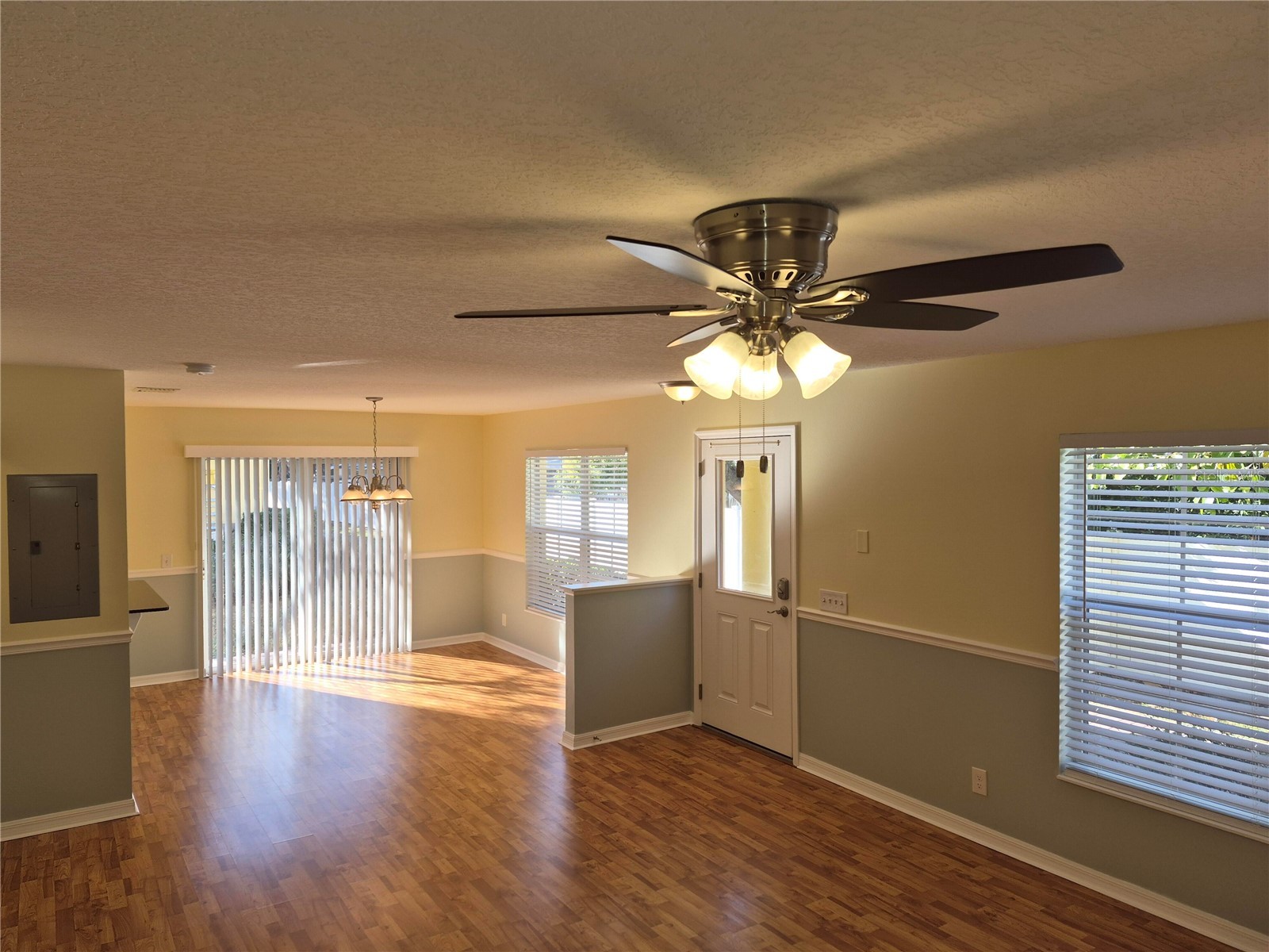 3845 Island Way Saint Petersburg FL 33705 O6390546 image5