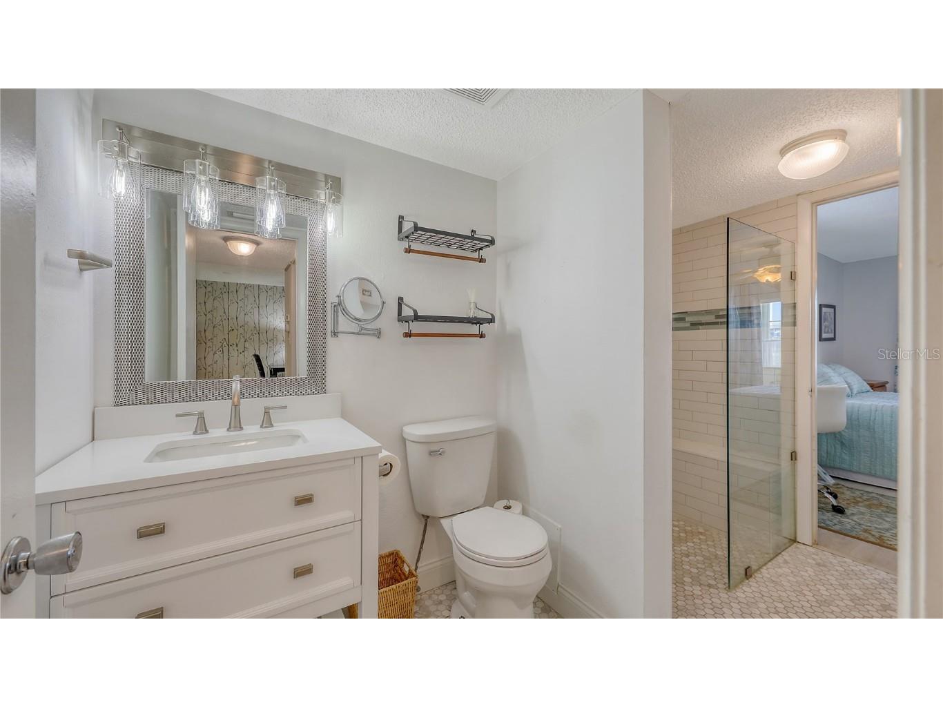 3845 Lake Bayshore Drive #F103 Bradenton FL 34205 N6138113 image17