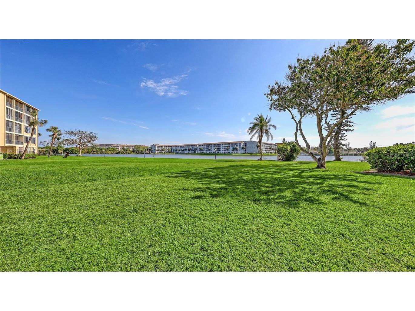 3845 Lake Bayshore Drive #F103 Bradenton FL 34205 N6138113 image23