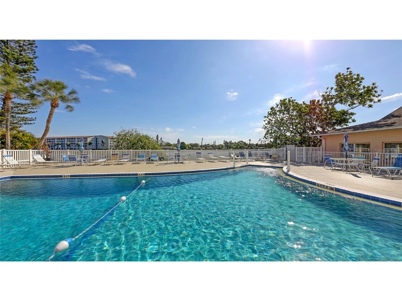 3845 Lake Bayshore Drive #F103 Bradenton FL 34205 N6138113 image26