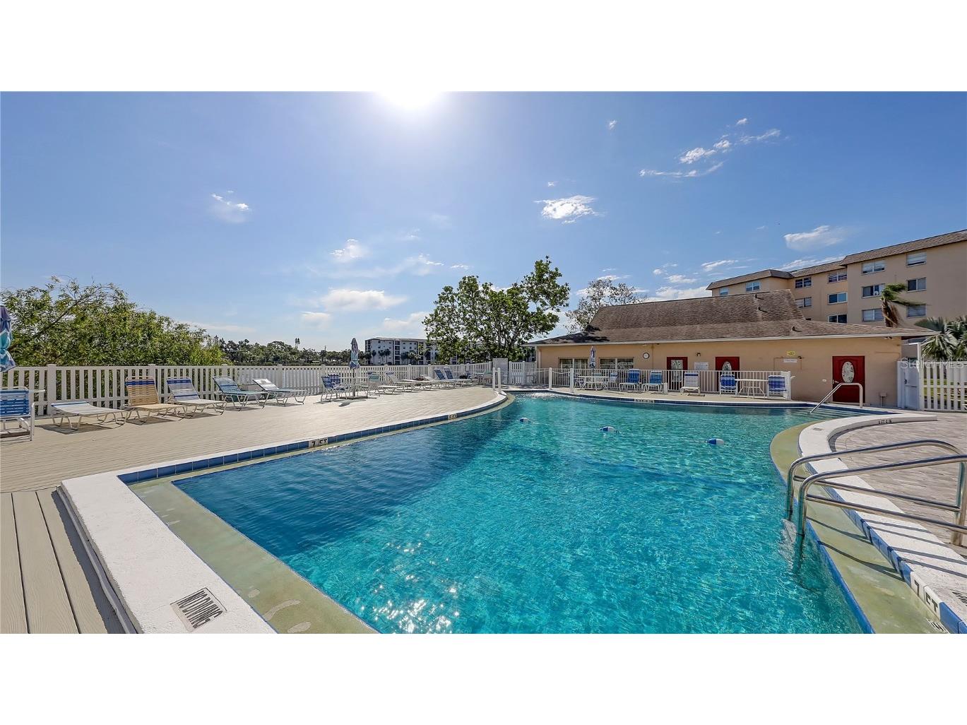 3845 Lake Bayshore Drive #F103 Bradenton FL 34205 N6138113 image28