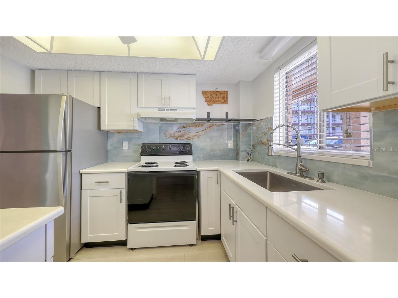 3845 Lake Bayshore Drive #F103 Bradenton FL 34205 N6138113 image4