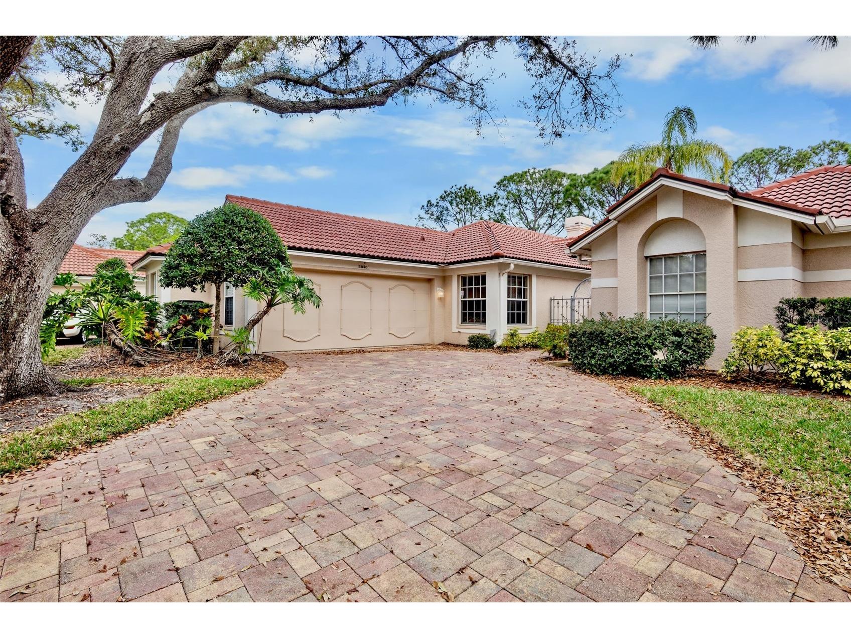 3846 Lyndhurst Court Sarasota FL 34235 A4684900 image1