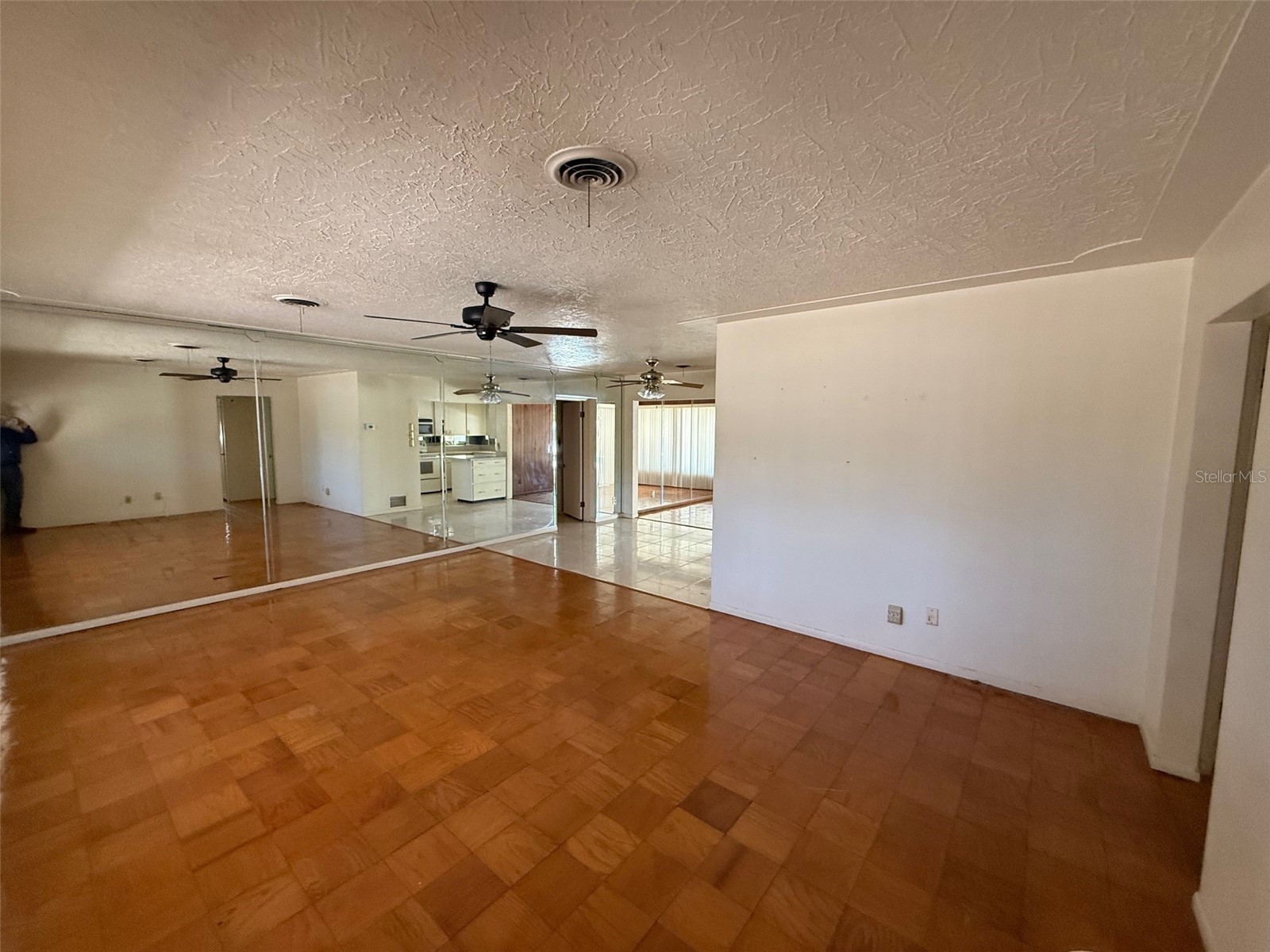 3846 Malec Circle Sarasota FL 34233 A4682134 image8