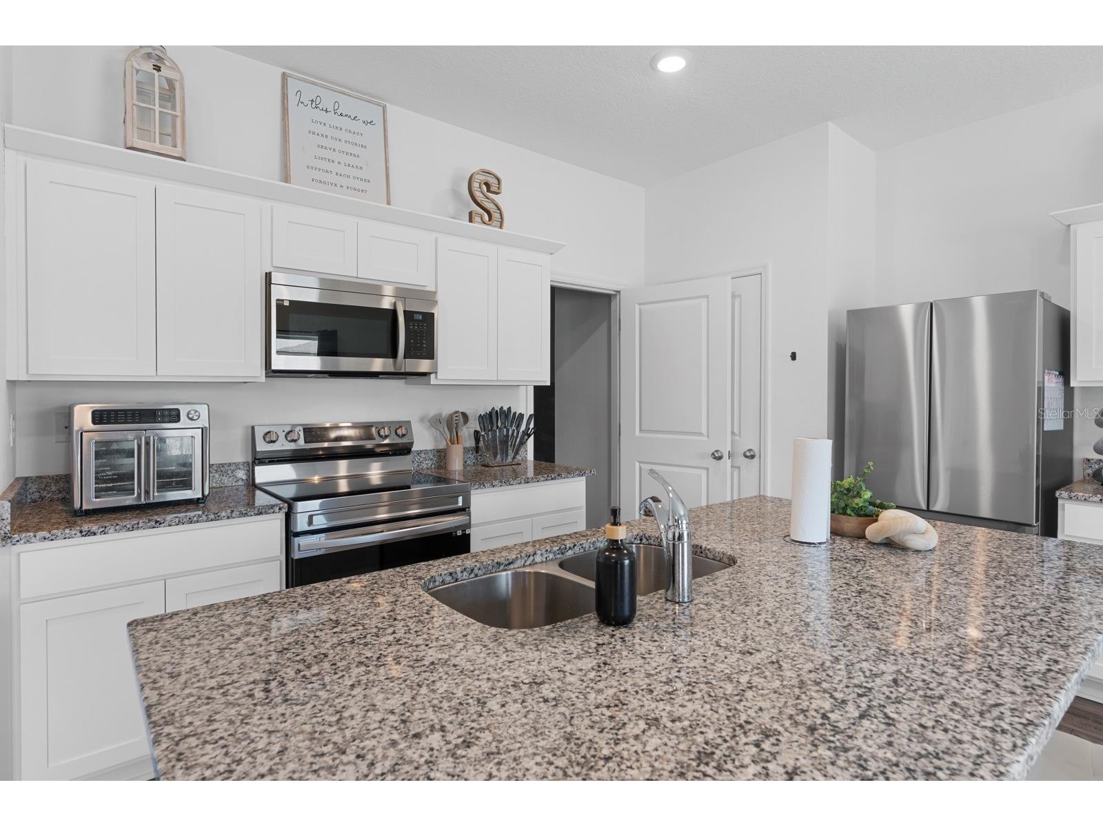 38465 Honeysuckle Drive Dade City FL 33525 TB8528492 image33