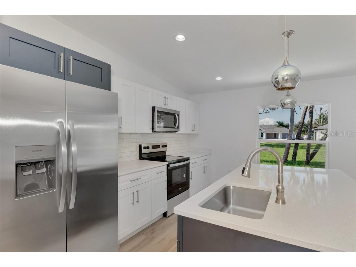 3847 E Price Boulevard North Port FL 34288 C7495497 image16