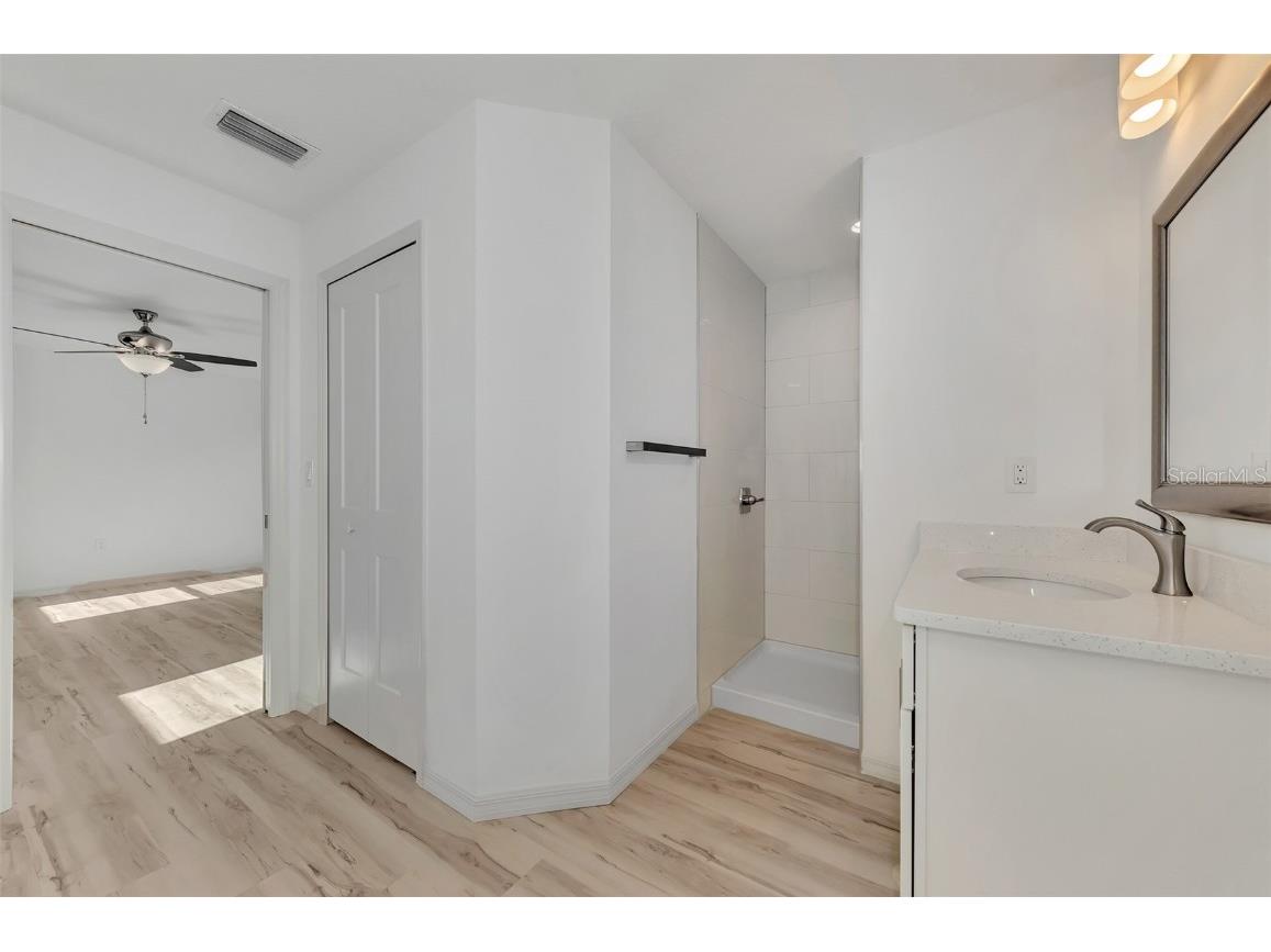 3847 E Price Boulevard North Port FL 34288 C7495497 image26