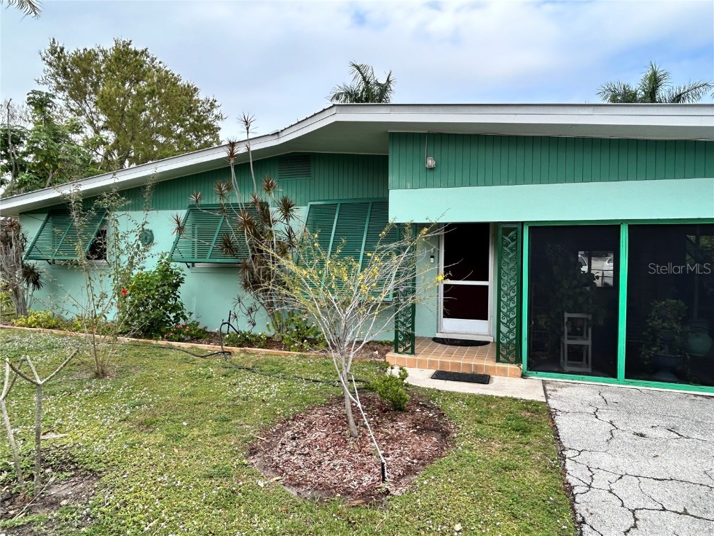 3847 Edgewood Avenue Fort Myers FL 33916 K4902383 image1