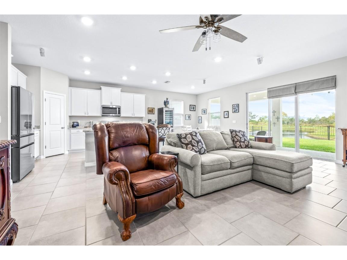 3847 Sunny Spring Street Plant City FL 33565 TB8453453 image18