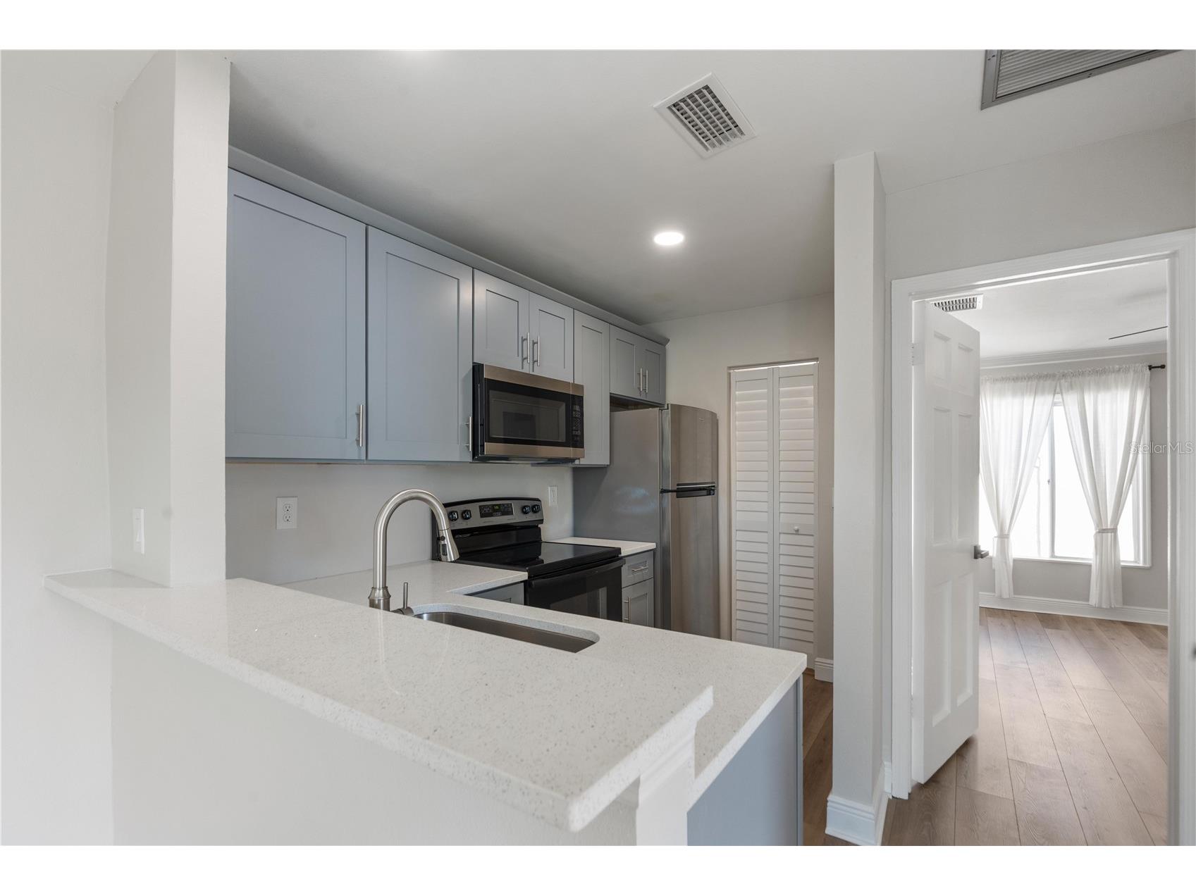 3848 N Lake Drive #137 Tampa FL 33614 W7883301 image4