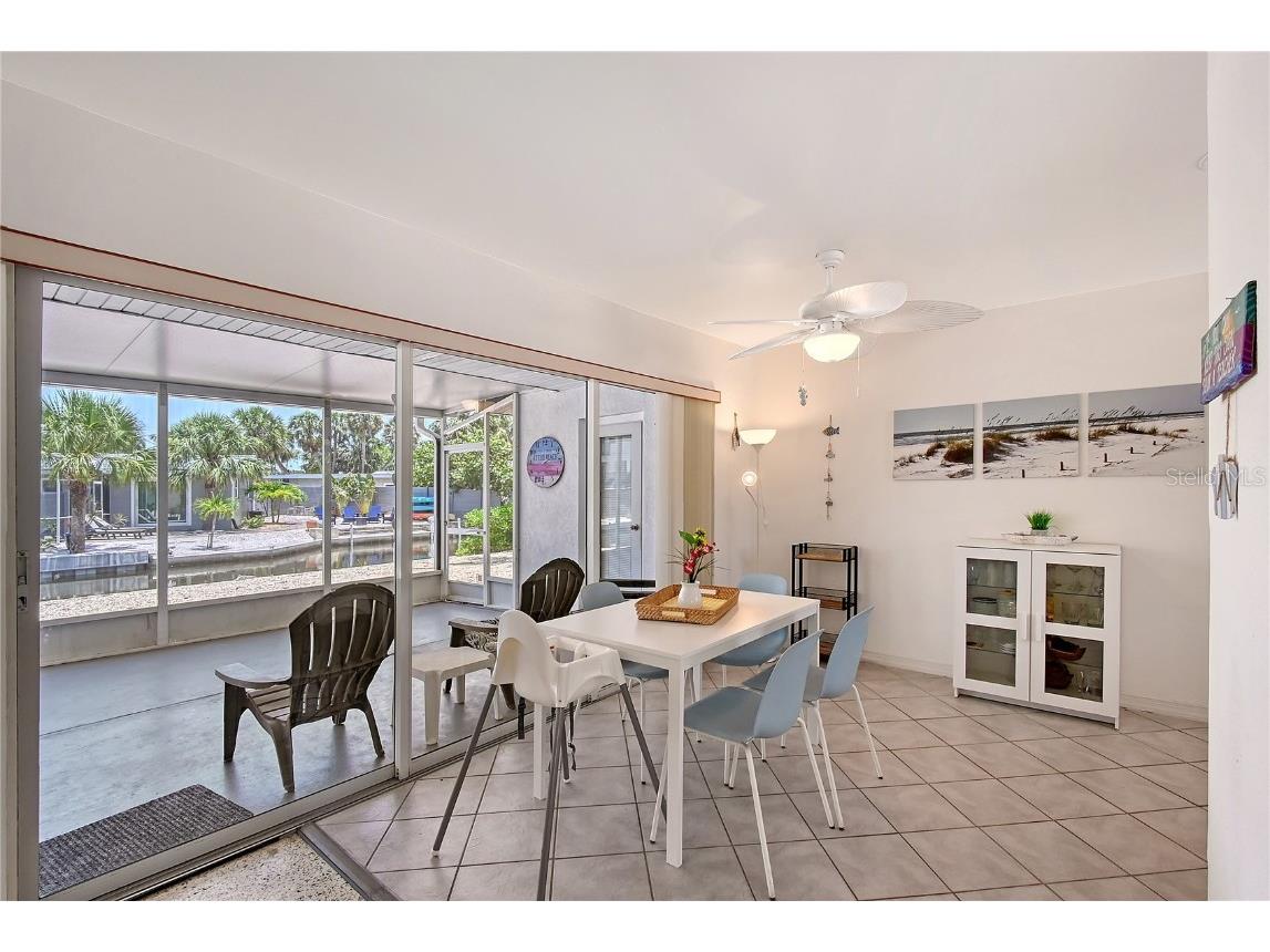 385 Avenida Madera Sarasota FL 34242 A4653809 image13