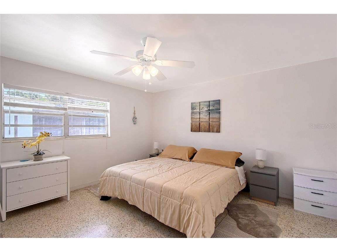 385 Avenida Madera Sarasota FL 34242 A4653809 image19