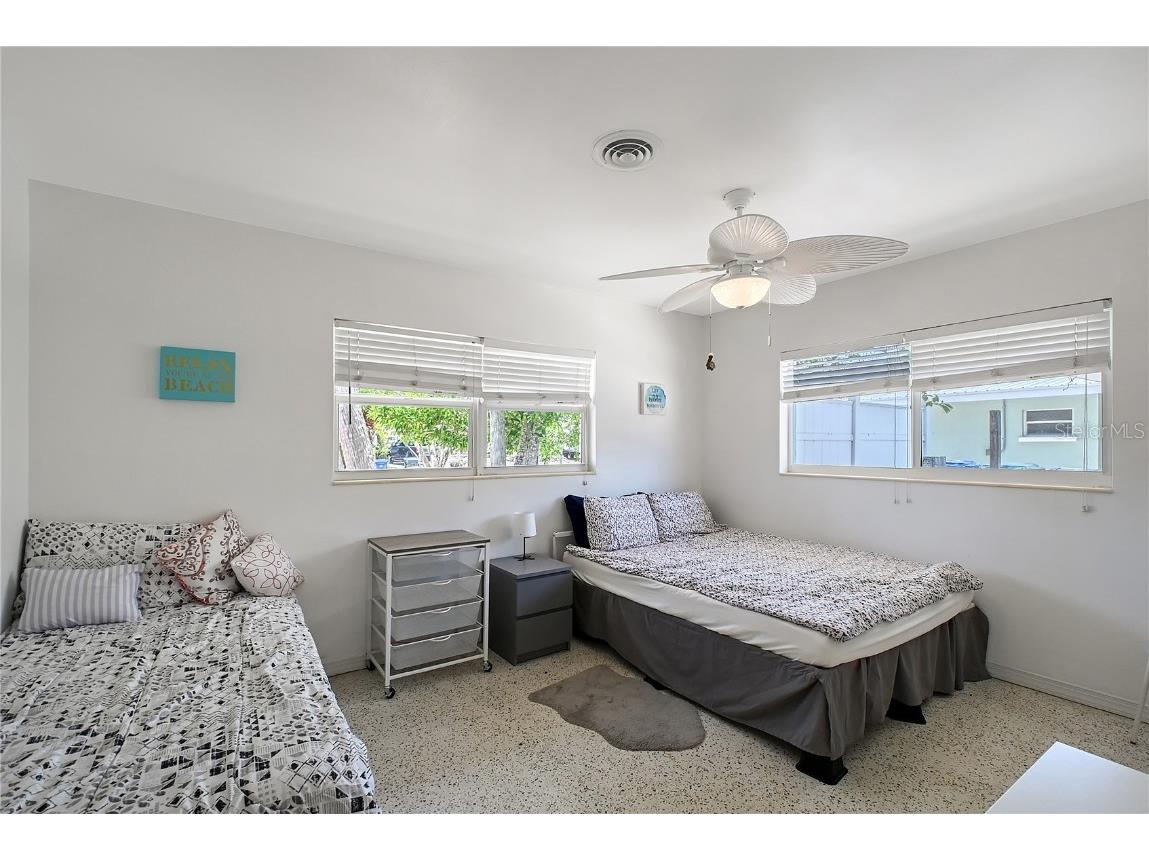 385 Avenida Madera Sarasota FL 34242 A4653809 image21