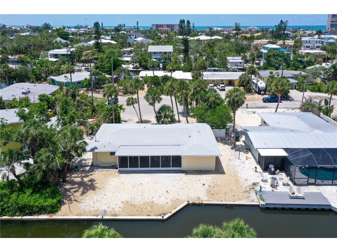 385 Avenida Madera Sarasota FL 34242 A4653809 image3