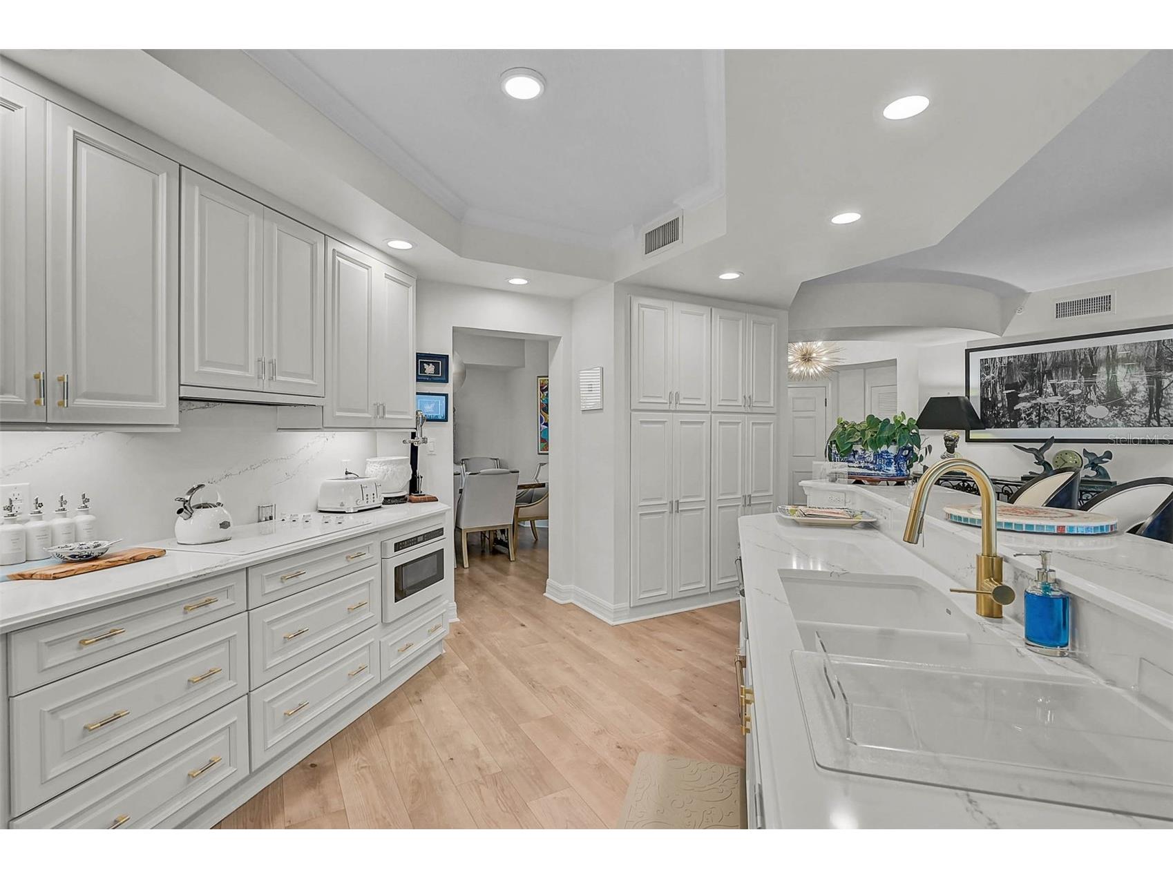 385 N Point Road #304 Osprey FL 34229 A4678422 image18