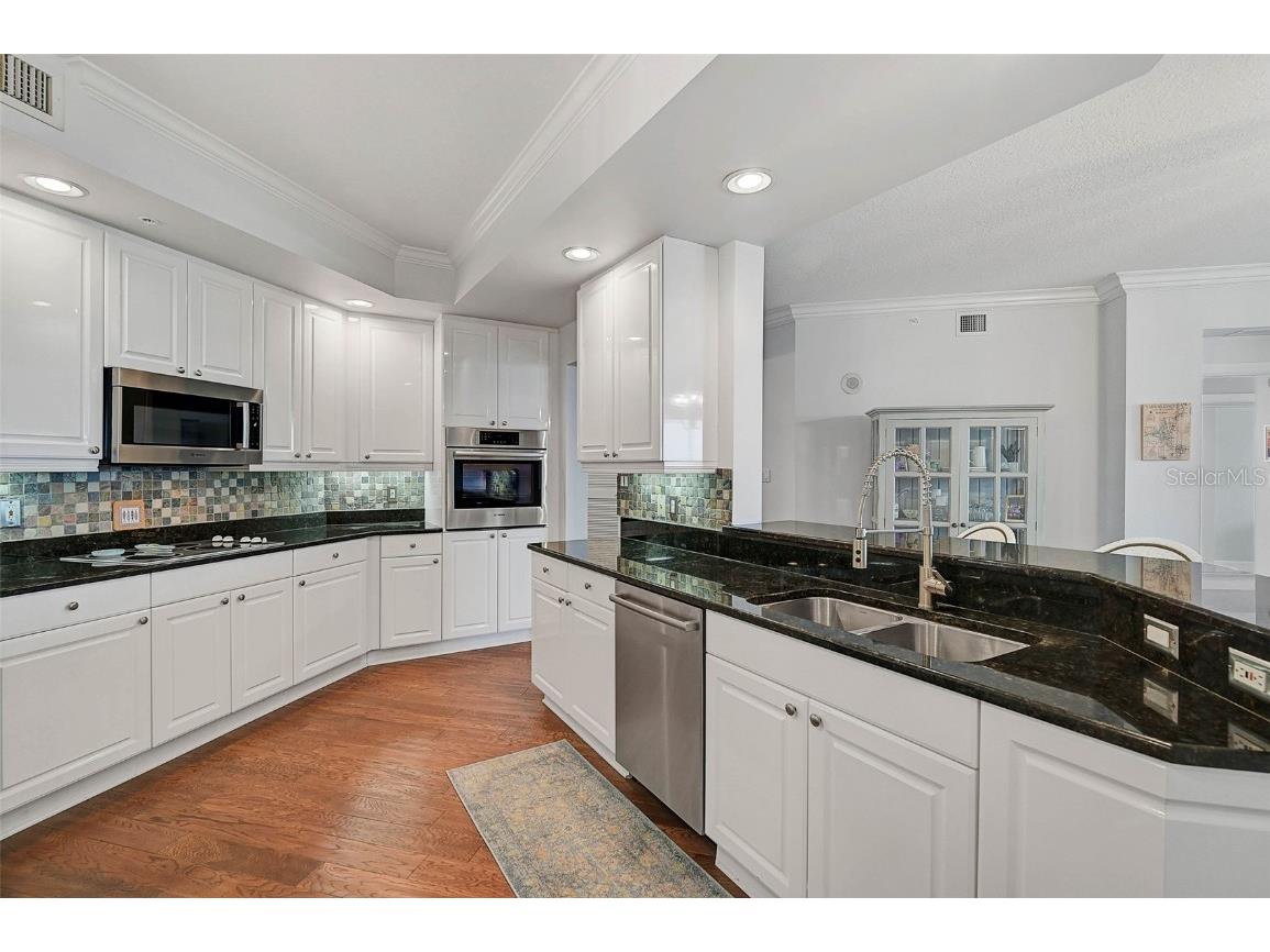 385 N Point Road #402 Osprey FL 34229 A4635708 image11