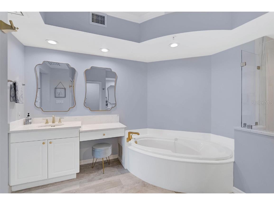 385 N Point Road #402 Osprey FL 34229 A4635708 image20