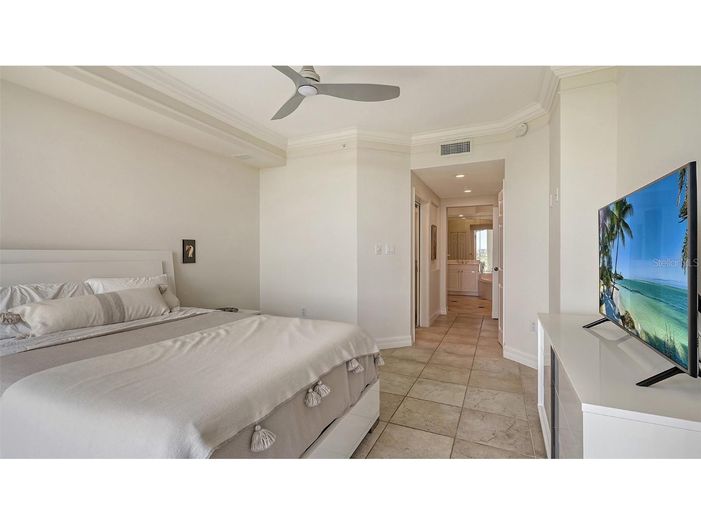 385 N Point Road #503 Osprey FL 34229 A4672342 image35